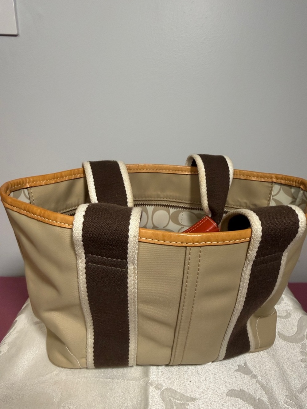 Coach Hamptons Mini Weekend Tote Bag Style 6260 Y2K Vintage with Daisy Charm - Picture 2 of 10